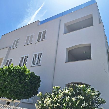 Apartments Katarina Жаборич Екстериор снимка
