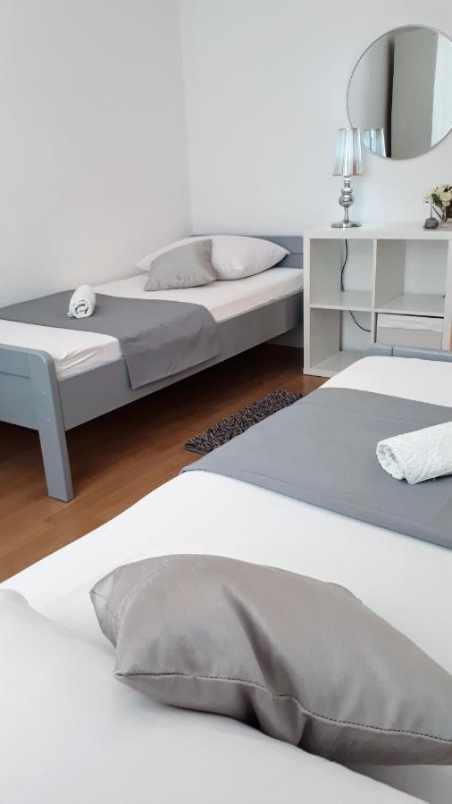 Apartments Katarina Жаборич Екстериор снимка