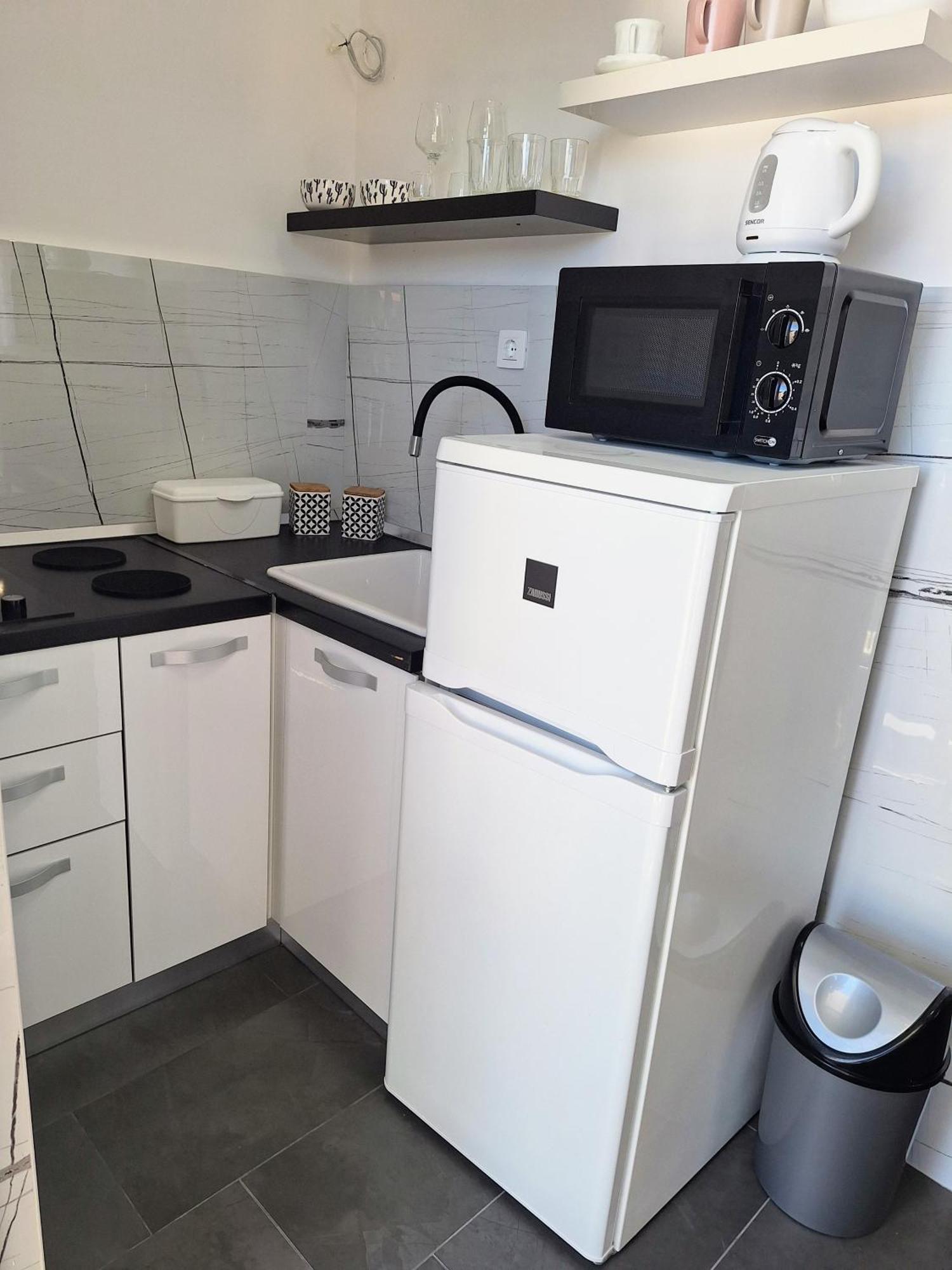 Apartments Katarina Жаборич Екстериор снимка